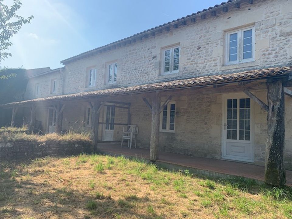 Villa en Saint-Ciers-Du-Taillon, Charente-Maritime - foto 4