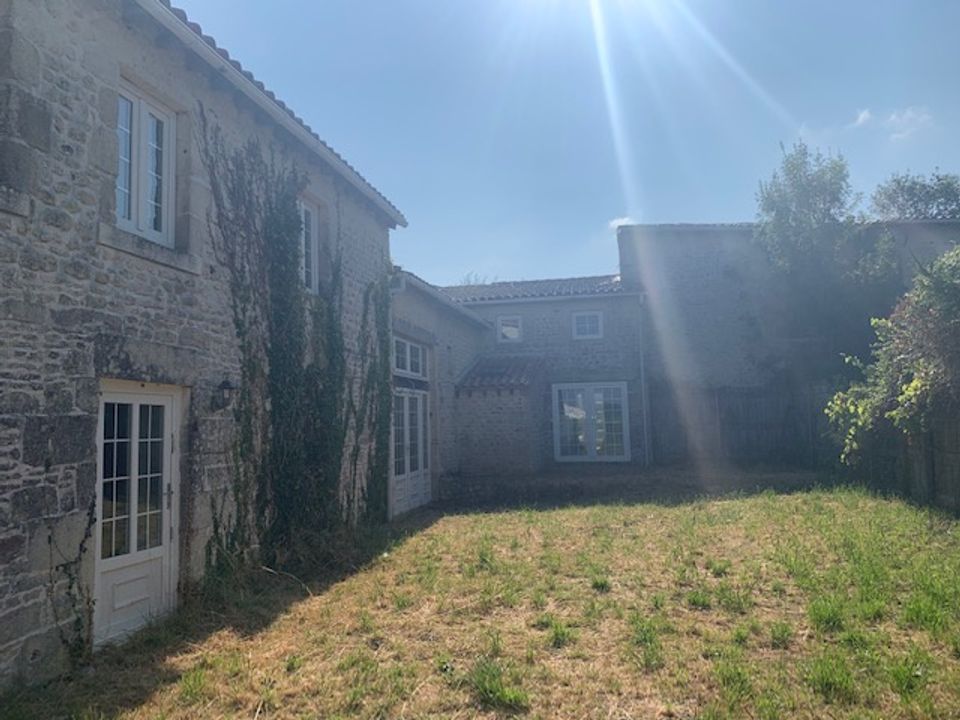 Villa en Saint-Ciers-Du-Taillon, Charente-Maritime - foto 5