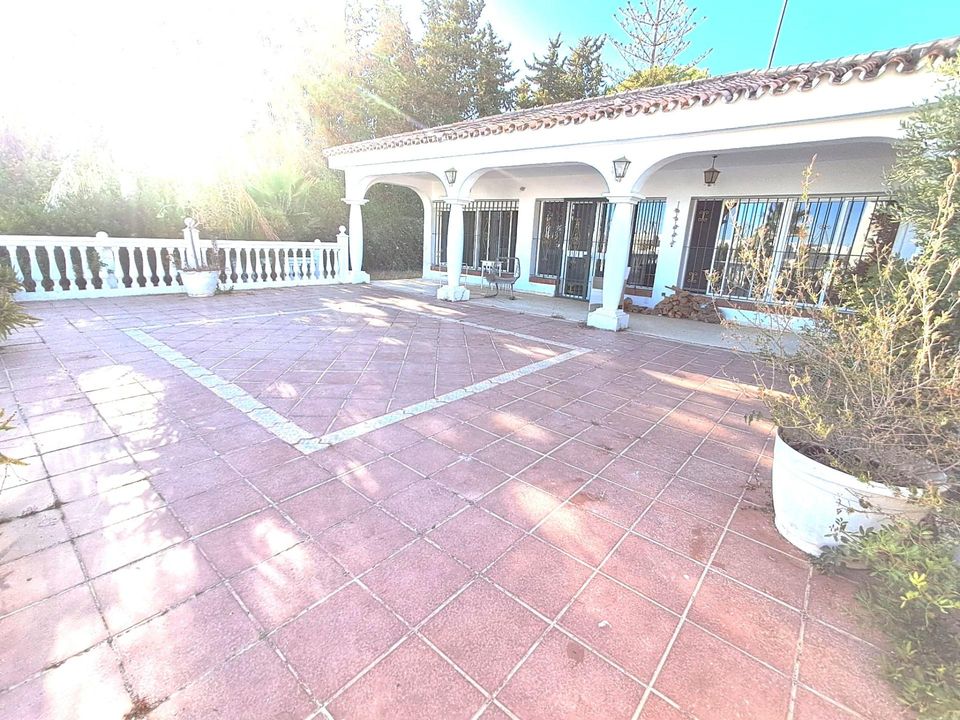 Helårsgrund i Estepona, Malaga - foto 1