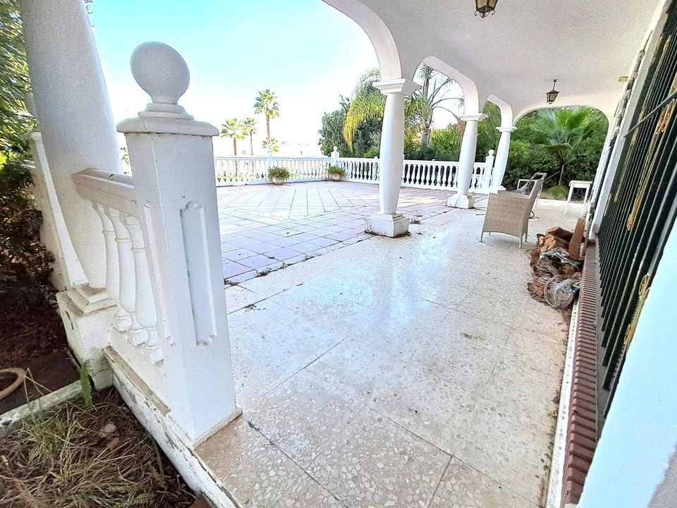 Helårsgrund i Estepona, Malaga - foto 3