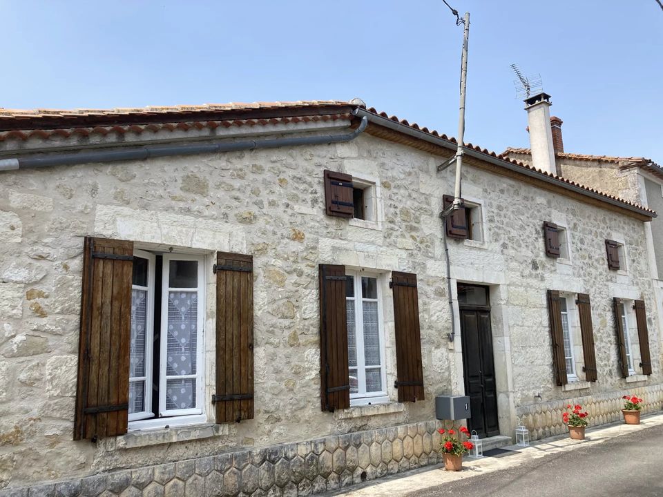 Landsbyhus i Saint-Vallier, Charente - foto 1
