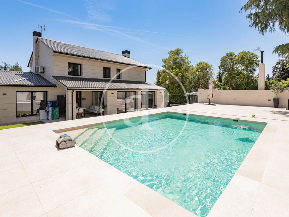 Villa i Pozuelo De Alarcon, Madrid - foto 1
