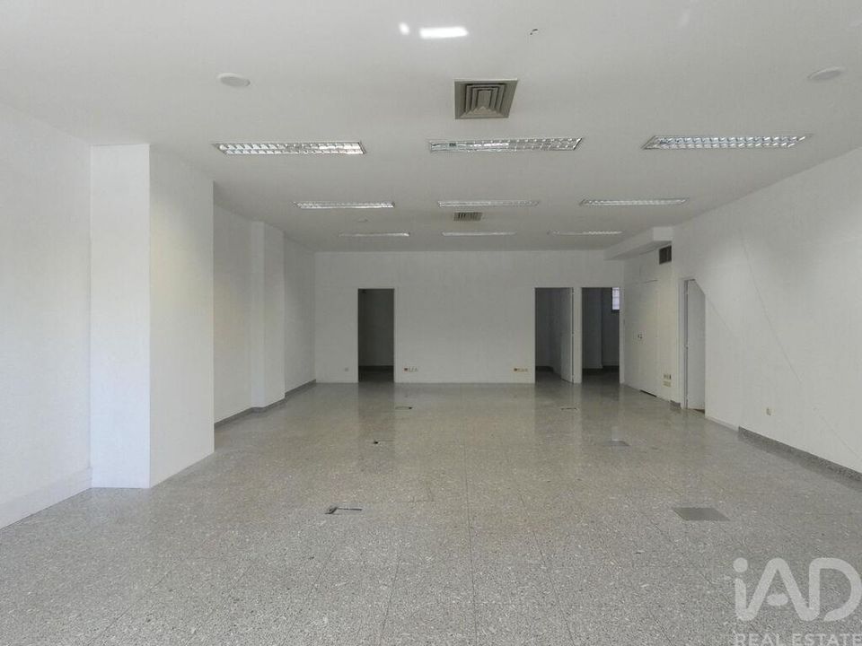 Erhvervsejendom i Amadora, Lisbon - foto 2