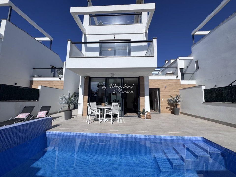Villa i Los Alcazares, Murcia - bilde 1