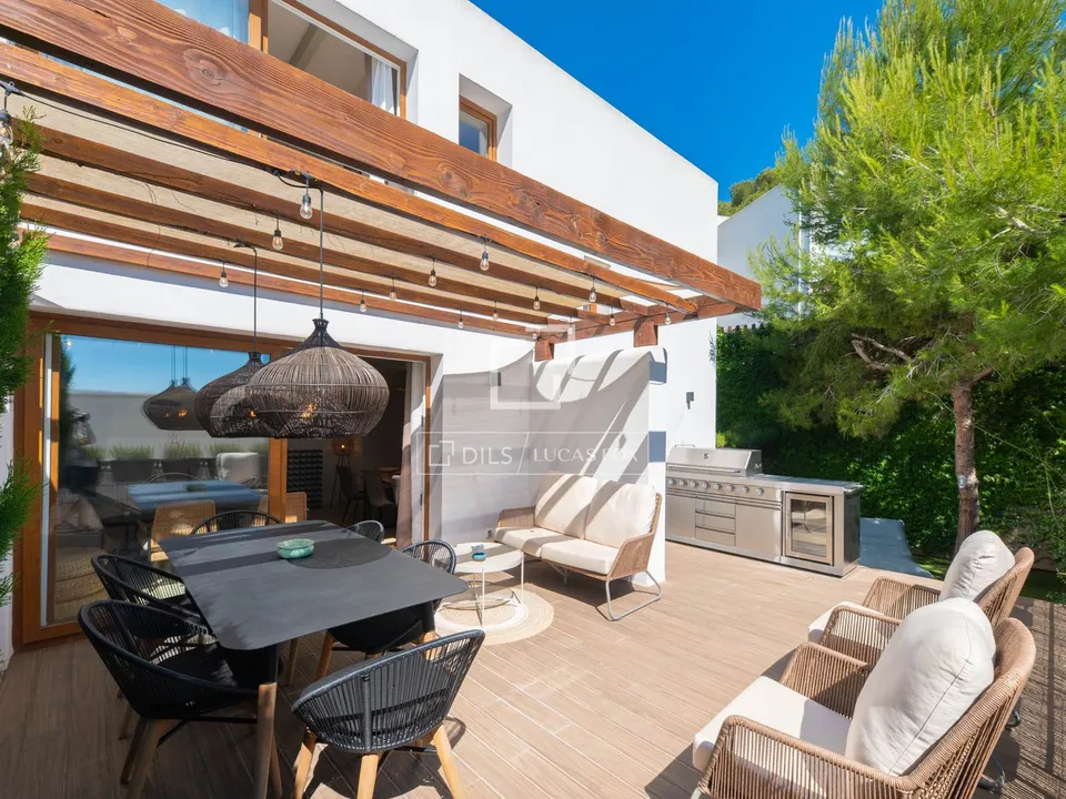 Villa i Playa De Cala Llonga, Ibiza - bilde 2
