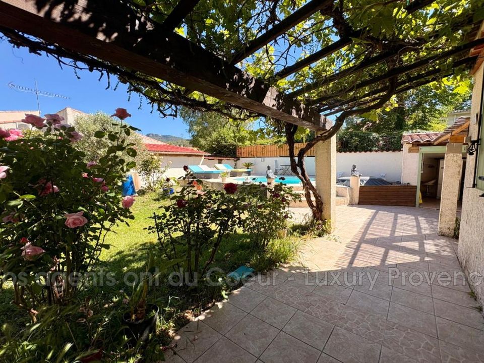 Villa i Gardanne, Bouches-du-Rhone - foto 4