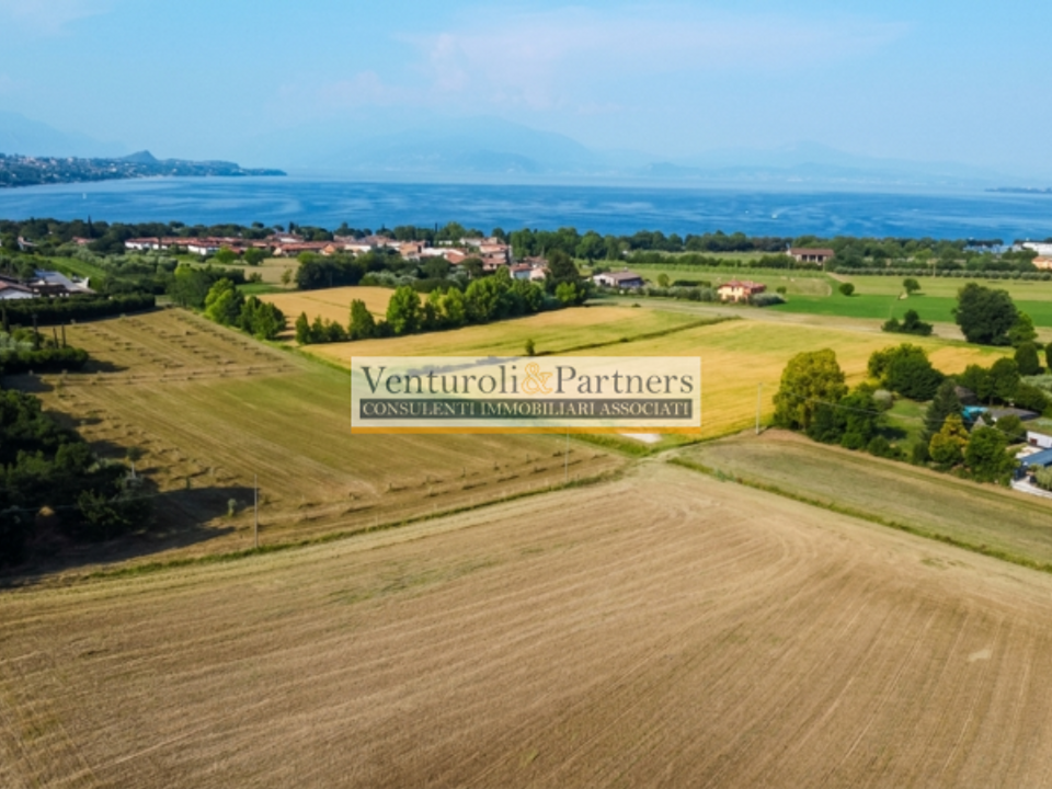 Helårsgrund i Lonato del Garda, Brescia - foto 1