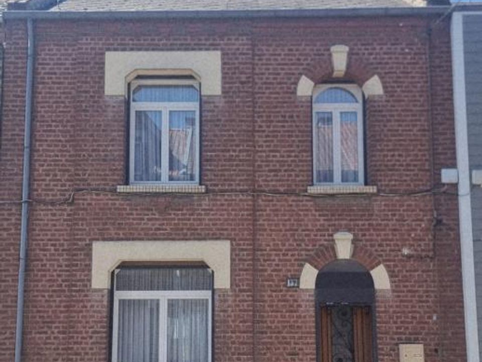 Casa de pueblo en Caudry, Nord - foto 1