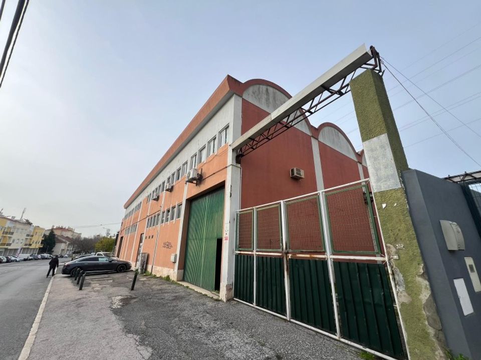 Erhvervsejendom i Santa Iria de Azoia, Lisbon - foto 1