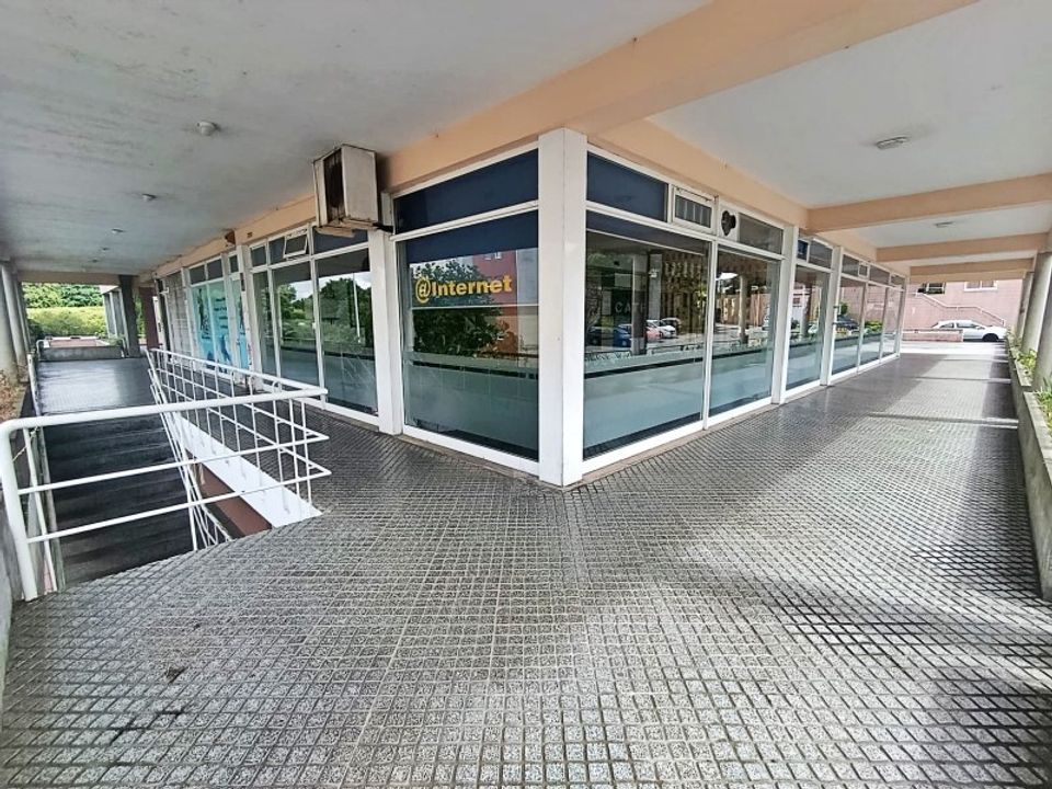 Erhvervsejendom i Aguas Santas, Porto - foto 3