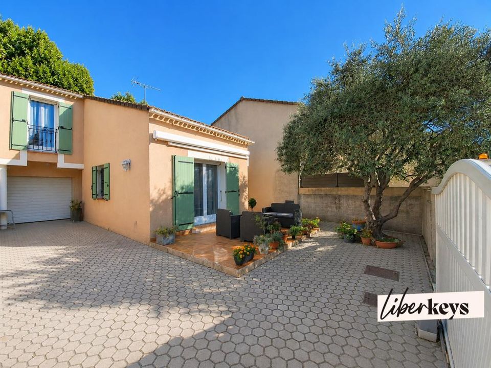 Villa i Istres, Bouches-du-Rhone - foto 1