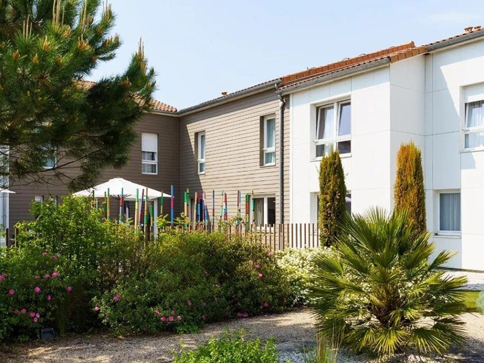 Erhvervsejendom i Saint-Agnant, Charente-Maritime - foto 1