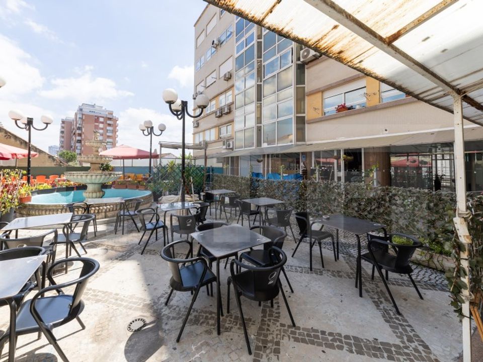 Erhvervsejendom i Barreiro, Setubal - foto 1