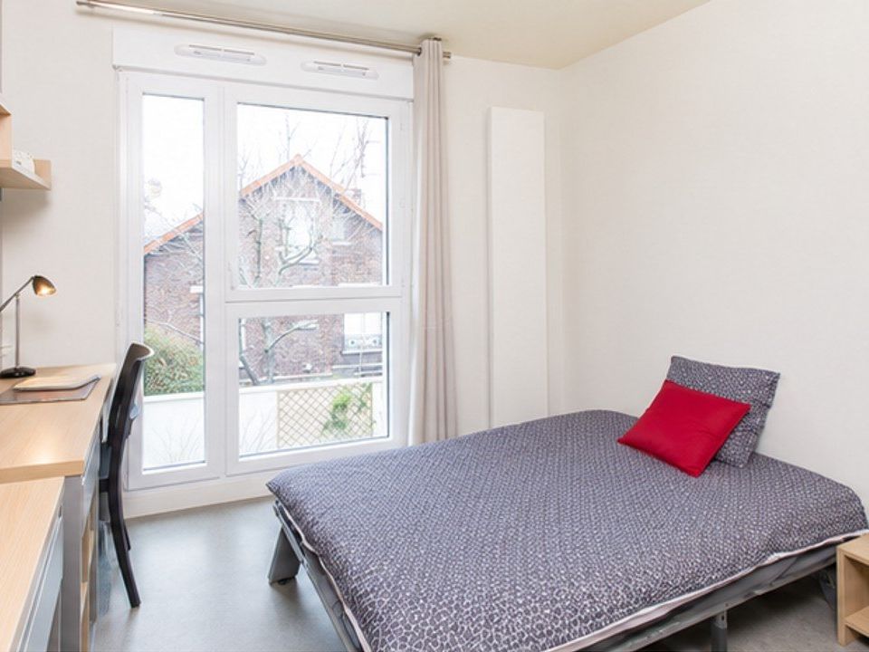 Erhvervsejendom i Colombes, Hauts-de-Seine - foto 2