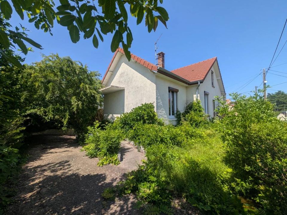 Villa i Les Clayes-Sous-Bois, Yvelines - foto 1