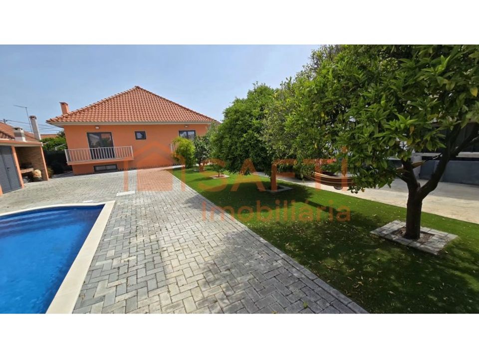 Villa a Quinta do Conde, Setubal - foto 1