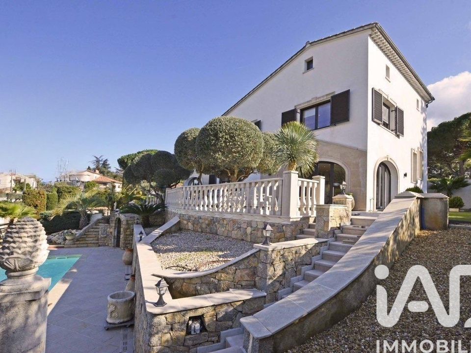 Villa i Mandelieu-la-Napoule, Alpes-Maritimes - bilde 1
