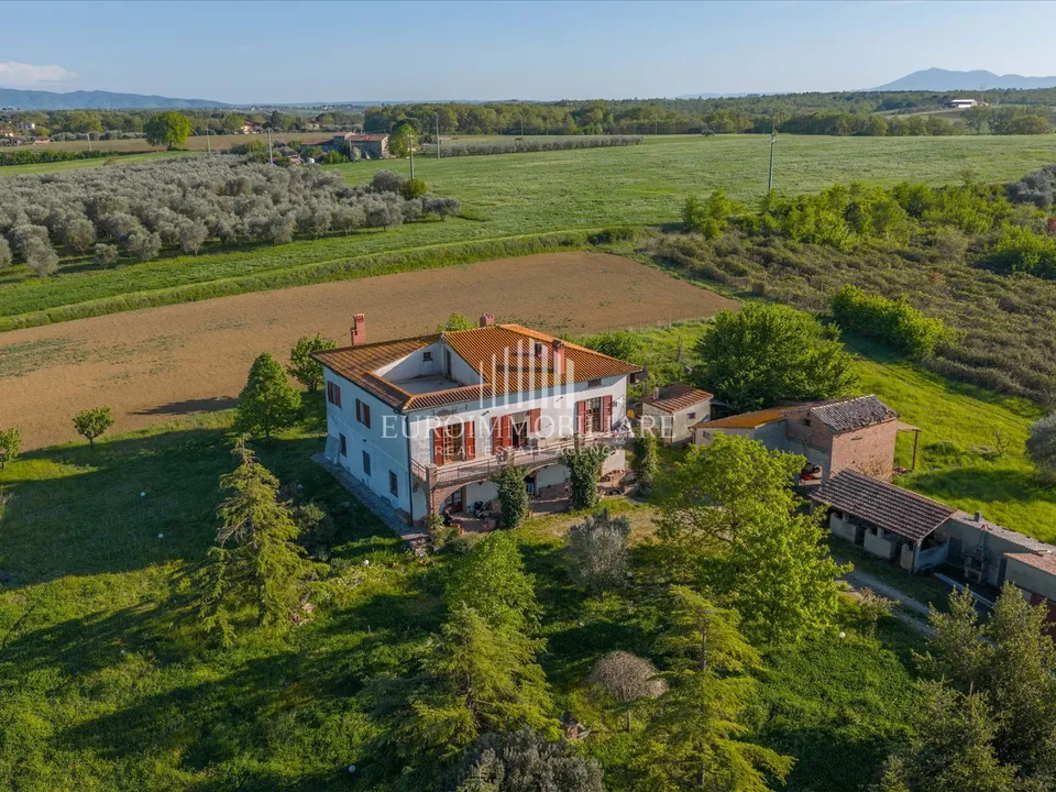 Farm hus i Castiglione del Lago, Perugia - foto 1