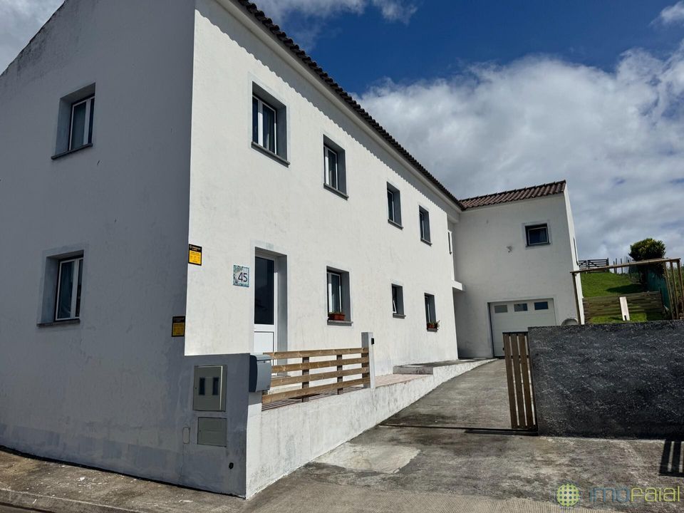 Byhus i Horta, Faial - foto 1