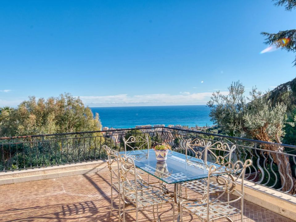 Villa in Roquebrune-Cap-Martin, Alpes-Maritimes - foto 2