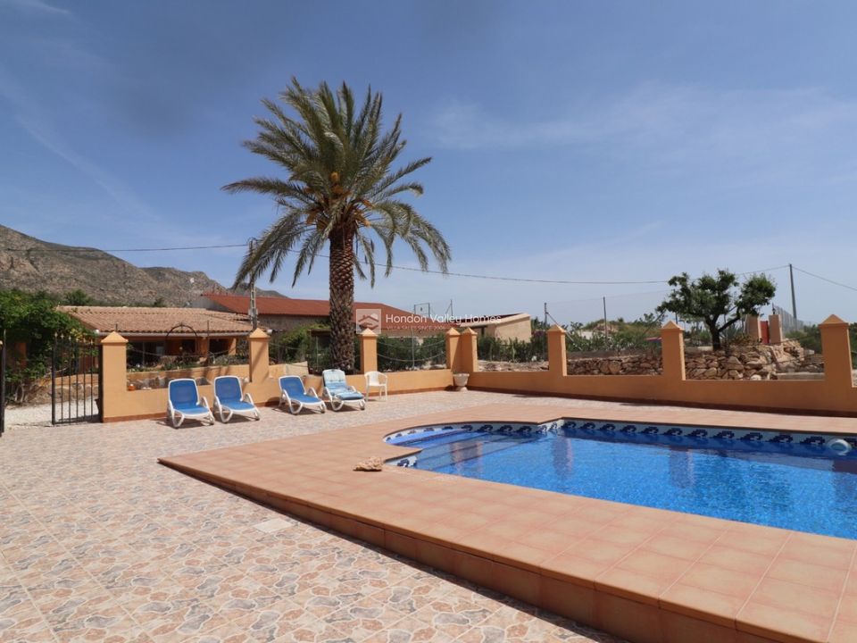Landejendom i Hondon De Las Nieves, Alicante - foto 2