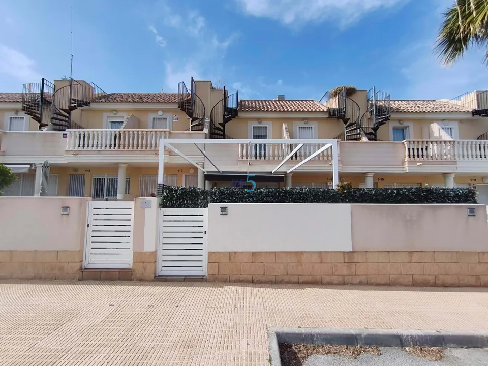 Lejlighed i Cabo Roig, Alicante - foto 1