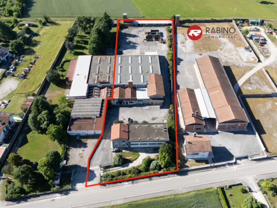 Commercial property in Pasian di Prato, Udine - photo 1