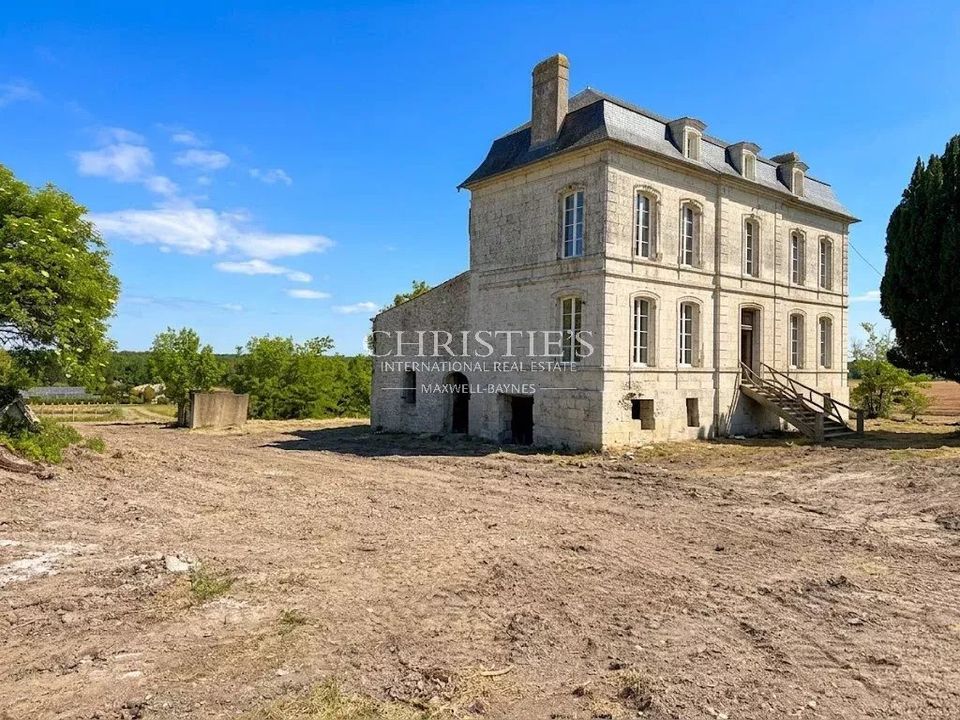 Landejendom i Saint-Dizant-du-Gua, Charente-Maritime - foto 1