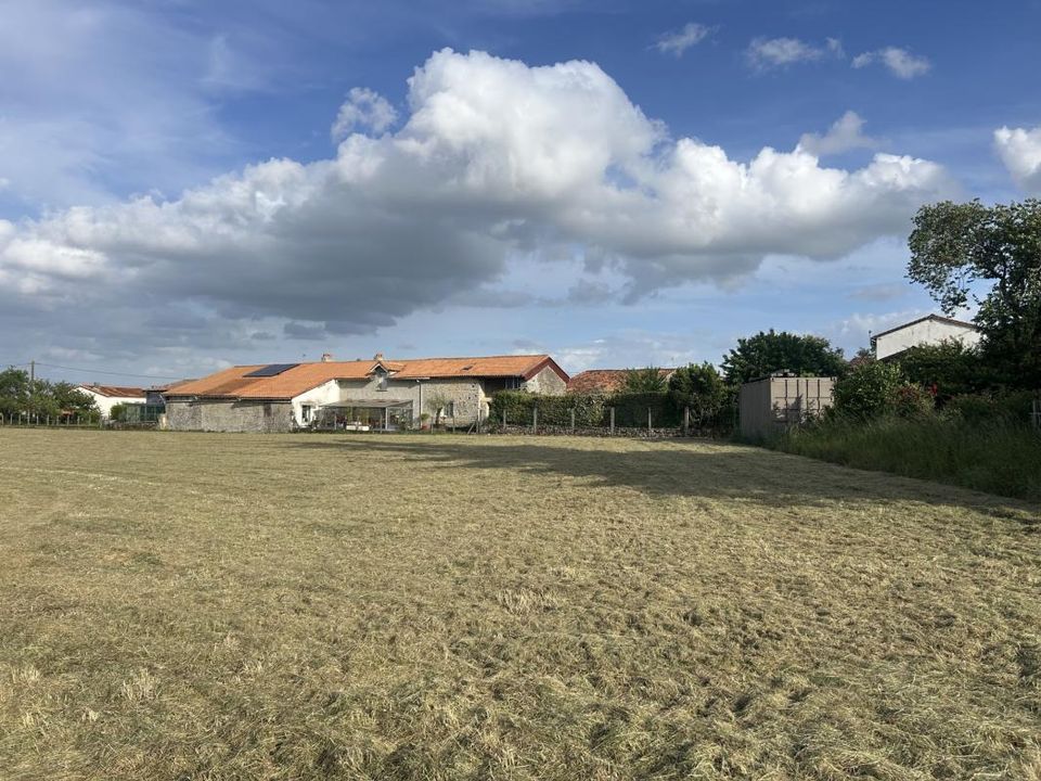 Helårsgrund i Mansle, Charente - foto 1
