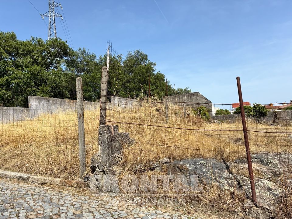 Helårsgrund i Maia, Porto - foto 1