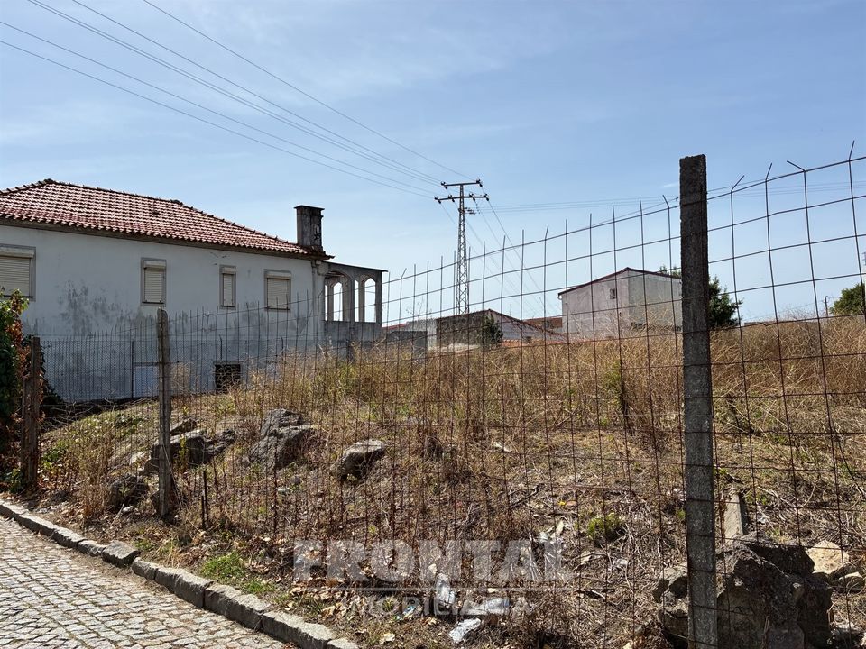 Helårsgrund i Maia, Porto - foto 1