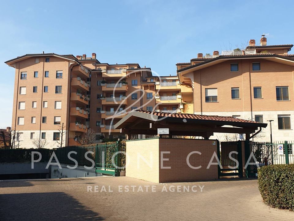 Parkeringsplass i Segrate, Milan - bilde 2