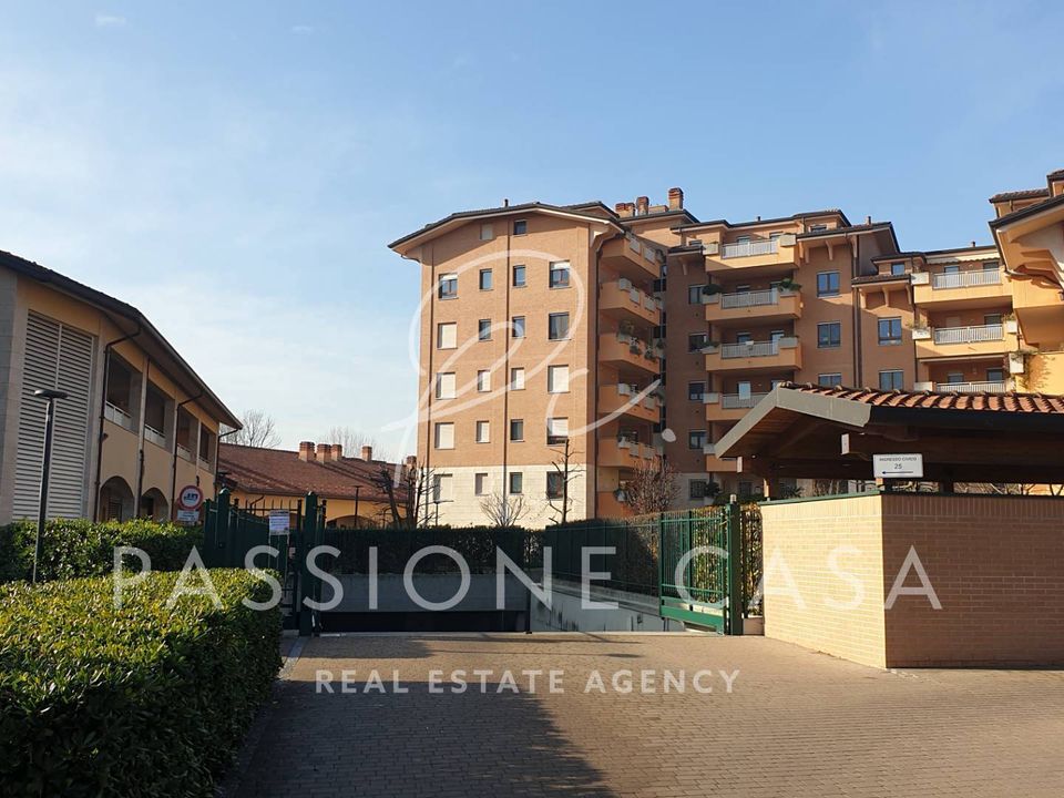 Parkeringsplass i Segrate, Milan - bilde 3