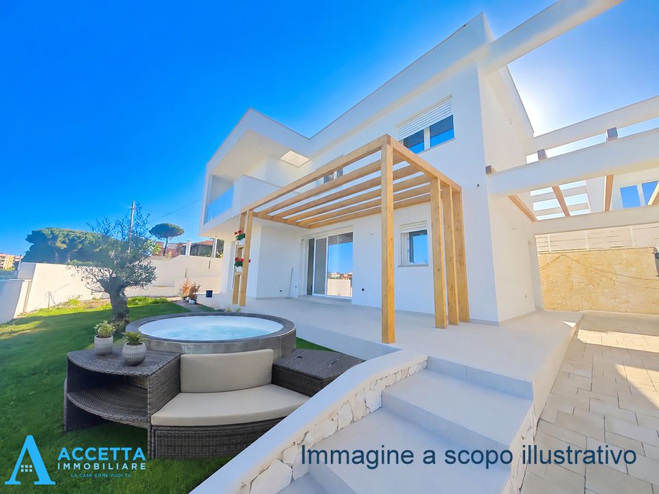 Villa en Taranto, Taranto - foto 1