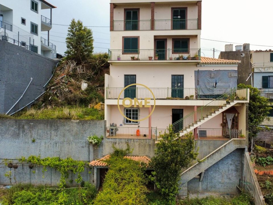 Byhus i Camara de Lobos, Madeira - foto 1