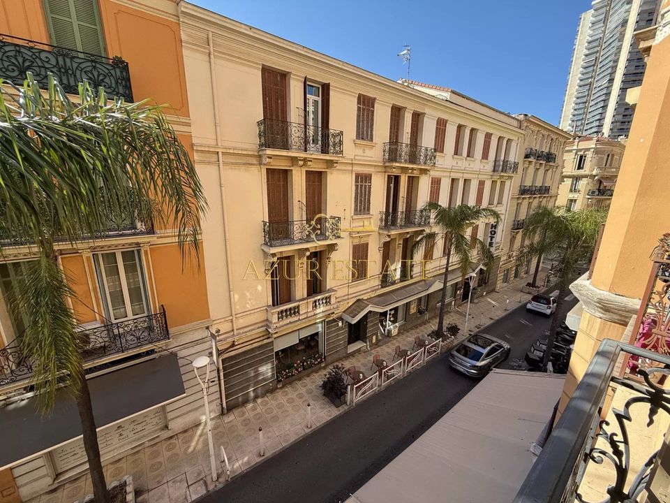Квартира в Beausoleil, Alpes-Maritimes - фотография 1