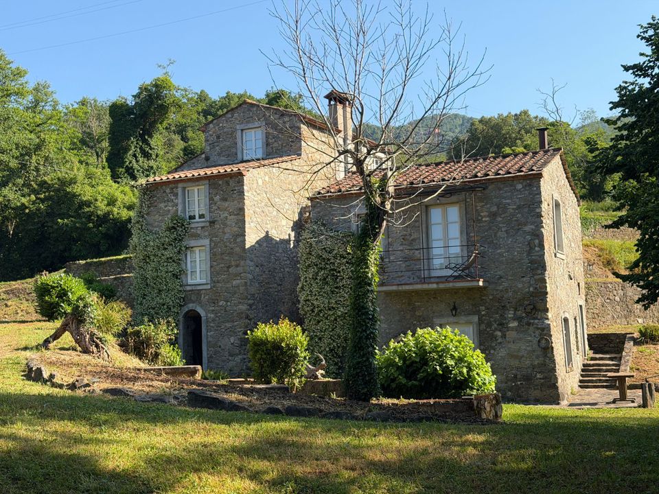 Villa i Castelnuovo Magra, La Spezia - foto 1