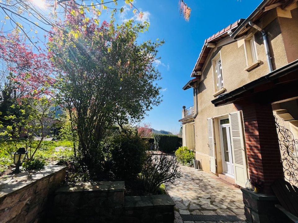 Villa i Cours-la-Ville, Rhone - foto 1