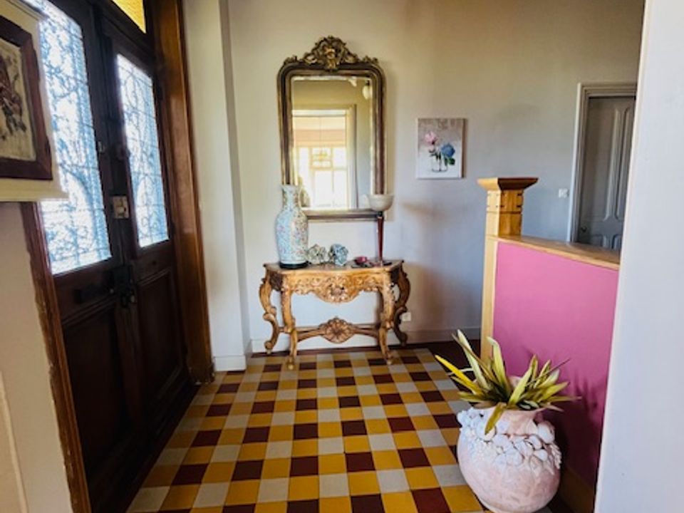 Villa i Cours-la-Ville, Rhone - foto 4