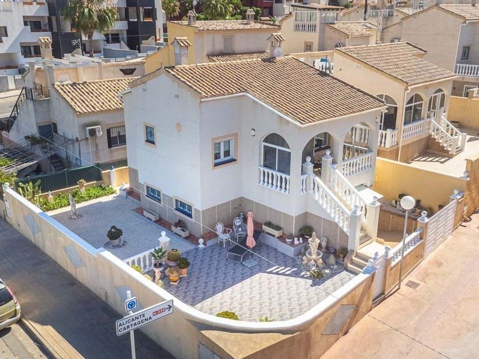 Villa i Orihuela Costa, Alicante - bilde 1