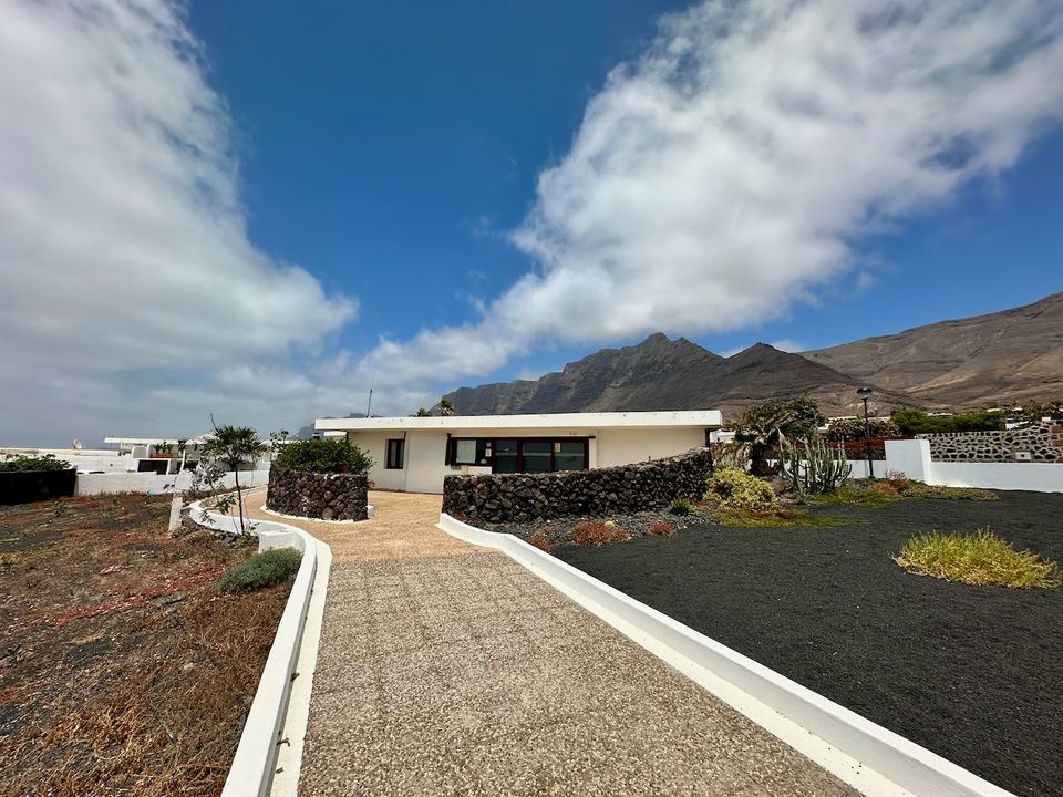 Bungalow i Caleta De Famara, Lanzarote - foto 1