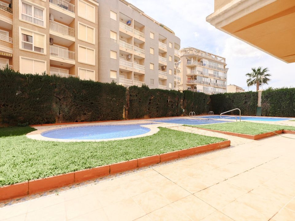 Lejlighed i Torrevieja, Alicante - foto 2