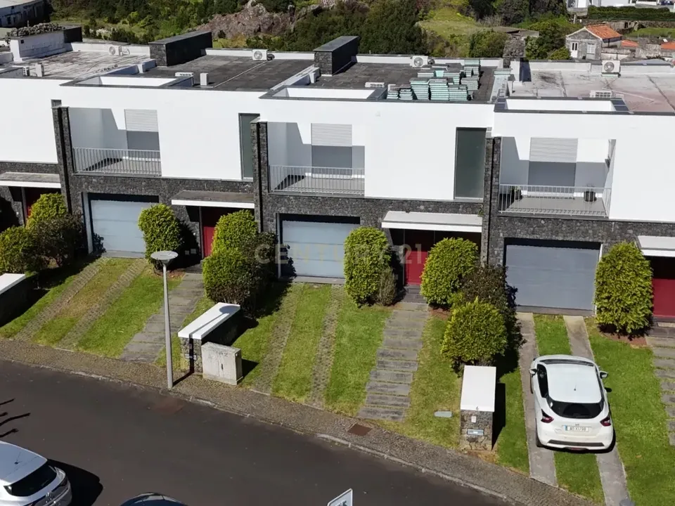 Villa i Vila da Praia da Vitoria, Terceira - foto 1