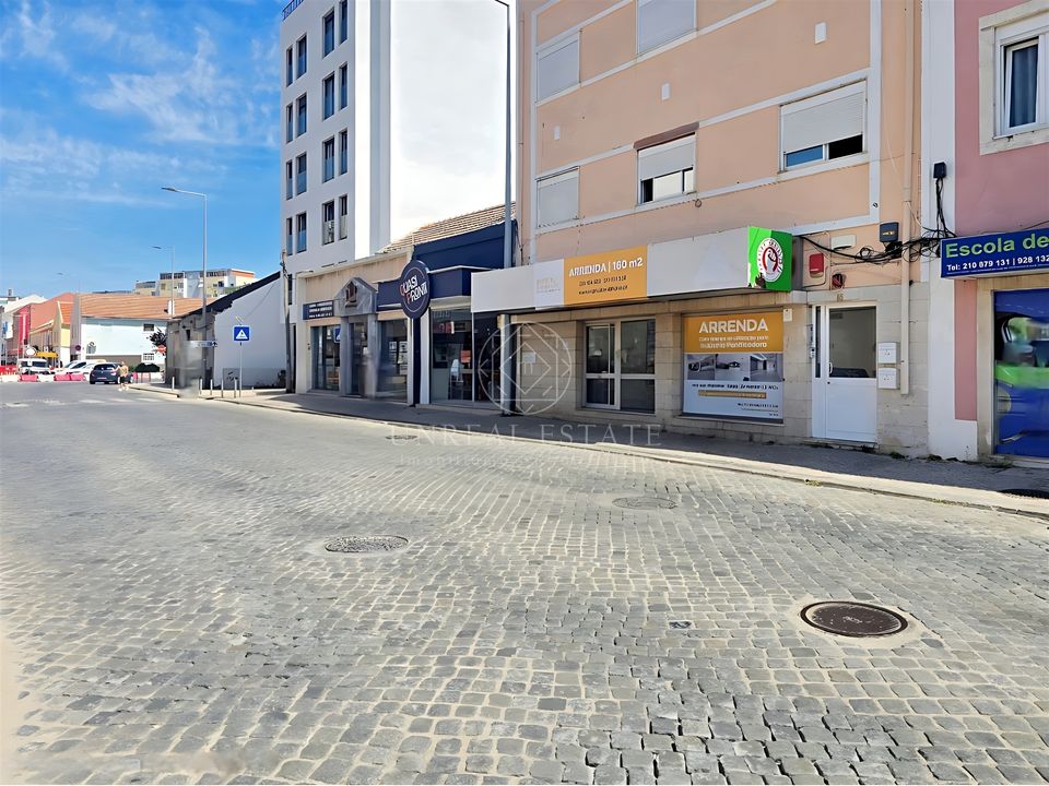 L'establiment comercial a Barreiro, Setubal - foto 2