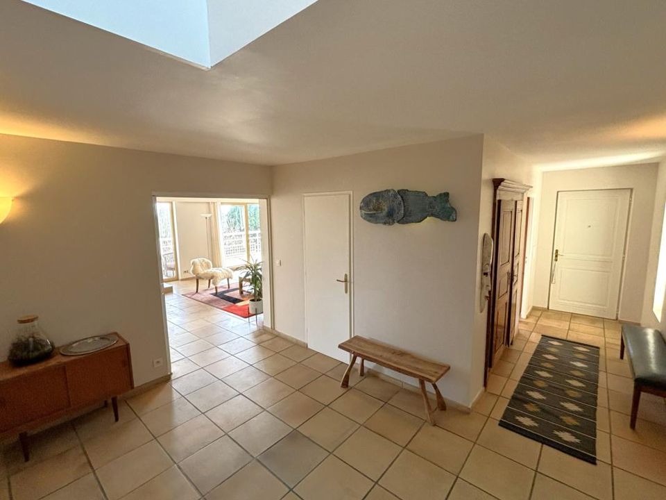 Villa in Divonne-les-Bains, Ain - photo 4