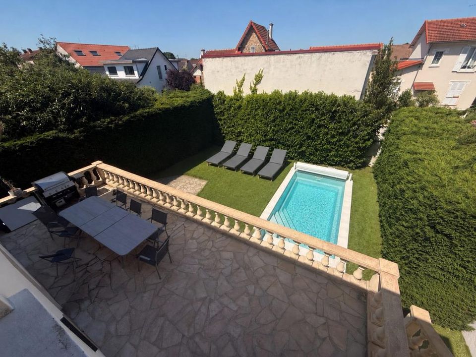 Villa i Les Pavillons-sous-Bois, Seine-Saint-Denis - foto 1