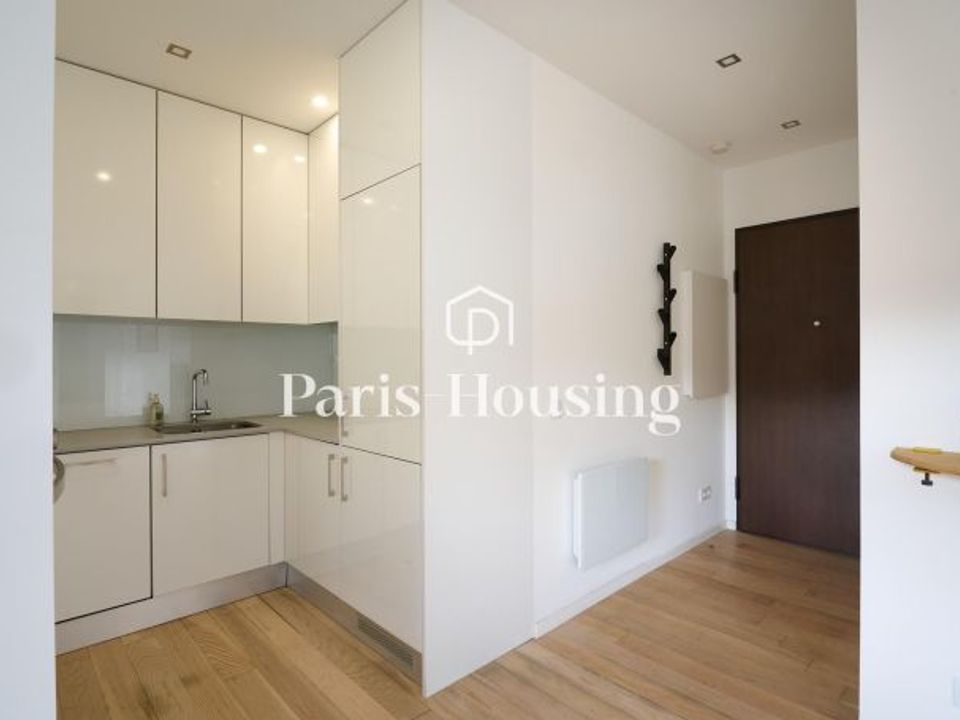 Apartment in Issy-les-Moulineaux, Hauts-de-Seine - photo 4