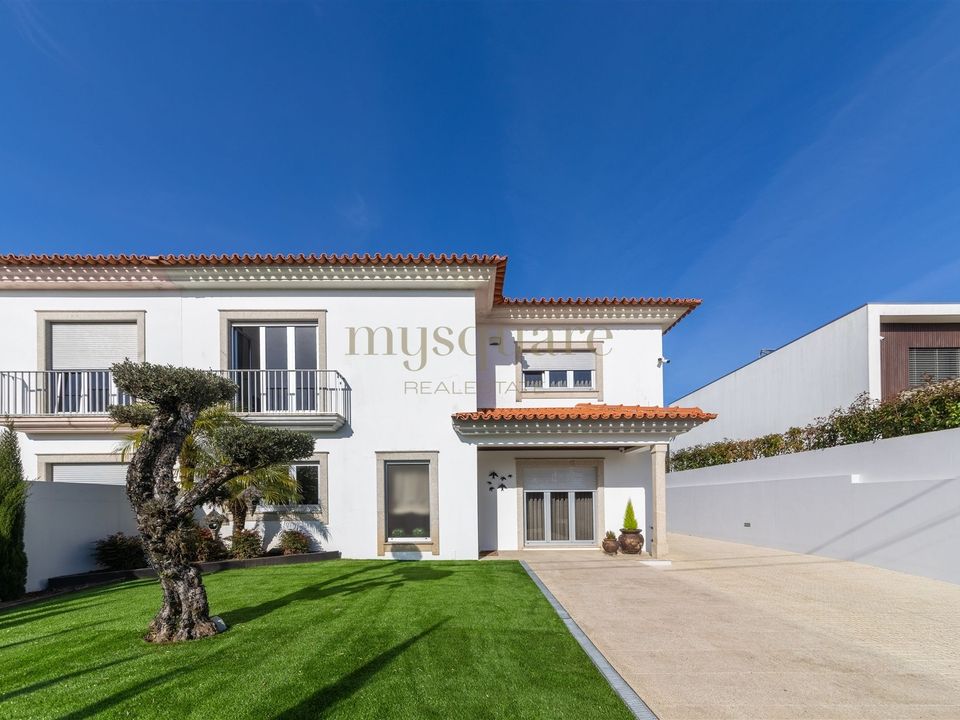 Villa i Santa Maria da Feira, Aveiro - foto 1