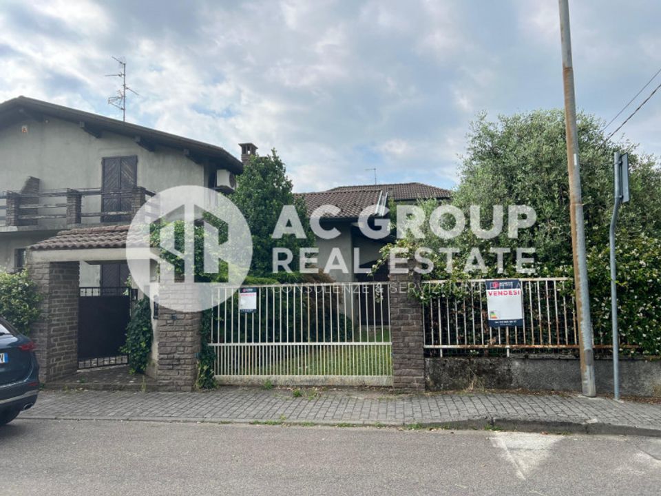 Villa a Lentate sul Seveso, Monza and Brianza - foto 1