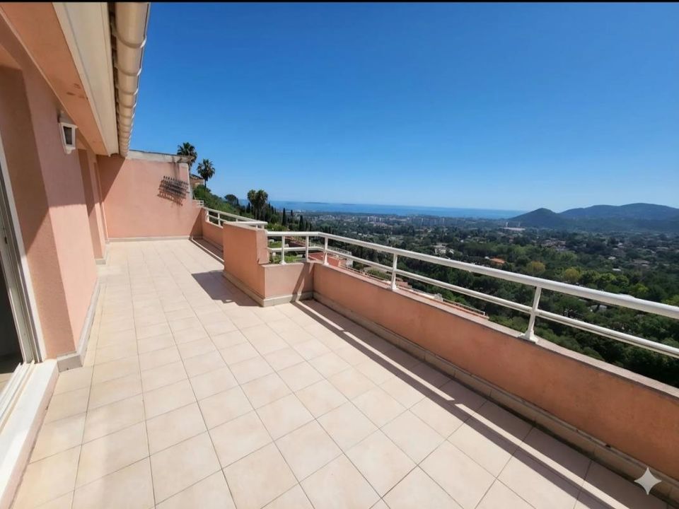 Lejlighed i Mandelieu-la-Napoule, Alpes-Maritimes - foto 1